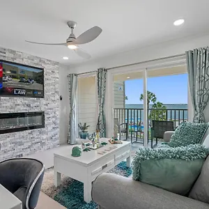  Holiday home Welcome To Sea Forever Balcony With Ocean Views!
