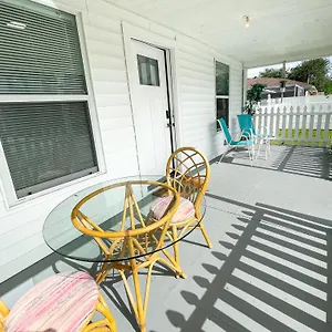  Holiday home Cozy Stylish Chic Ybor, Dt Location